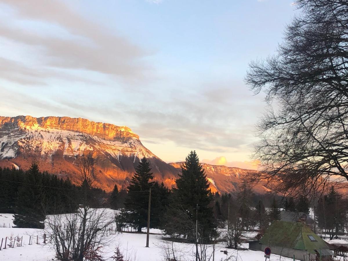Aux Pieds Des Pistes, Des Chemins De Rando *